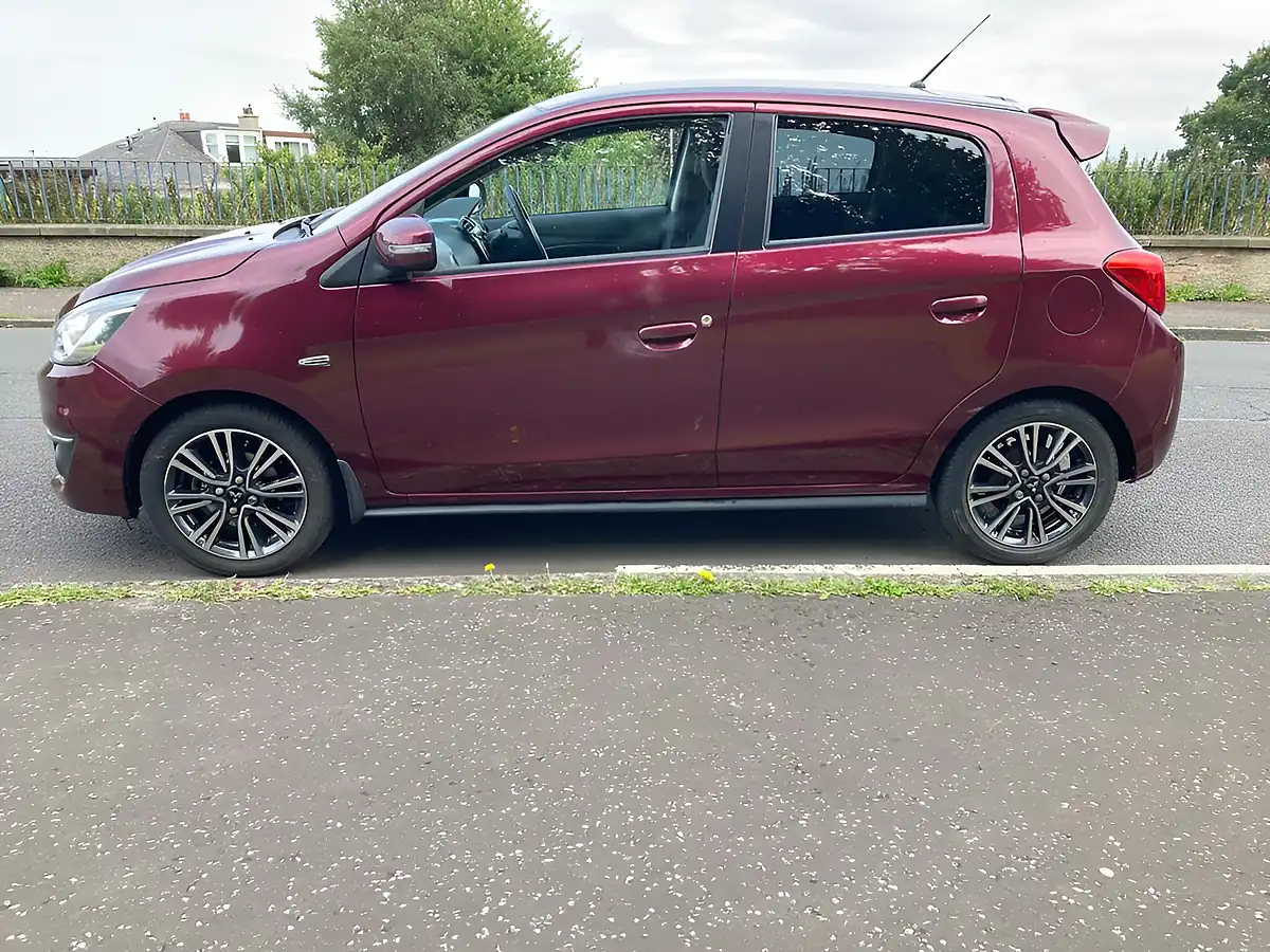 Used 2019 Mitsubishi Mirage 4 Purple - Interior and Exterior details 6