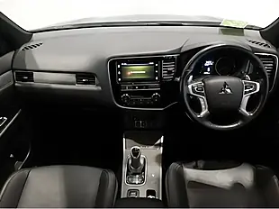 Used 2019 Mitsubishi Outlander 4h Black - Interior and Exterior details 3