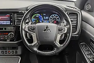 Used 2019 Mitsubishi Outlander 4h Grey - Interior and Exterior details 13