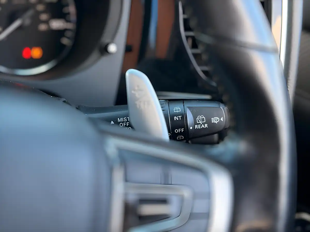 Used 2019 Mitsubishi Outlander 4hs Grey - Interior and Exterior details 18