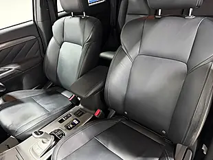 Used 2019 Mitsubishi Outlander Amethyst Black - Interior and Exterior details 12