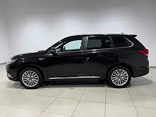 Used 2019 Mitsubishi Outlander Amethyst Black - Interior and Exterior details 6