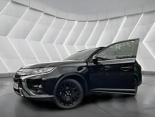 Used 2019 Mitsubishi Outlander Black Black - Interior and Exterior details 2