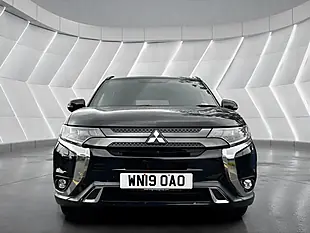 Used 2019 Mitsubishi Outlander Black Black - Interior and Exterior details 3