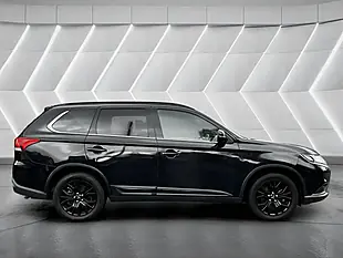 Used 2019 Mitsubishi Outlander Black Black - Interior and Exterior details 7