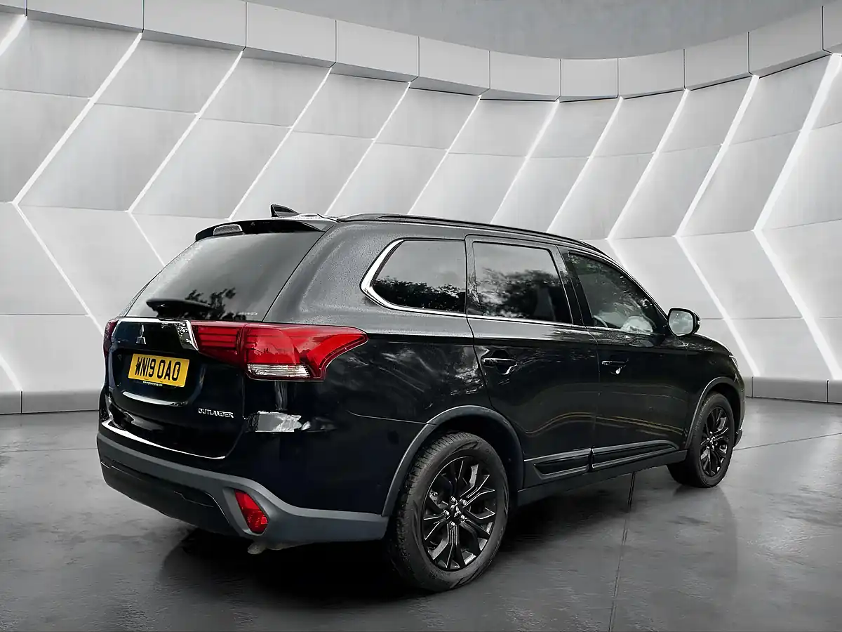 Used 2019 Mitsubishi Outlander Black Black - Interior and Exterior details 9