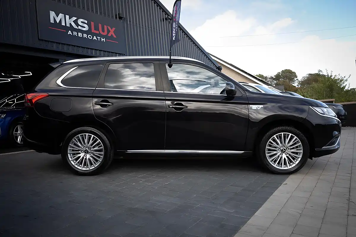 Used 2019 Mitsubishi Outlander Dynamic Safety Black - Interior and Exterior details 7