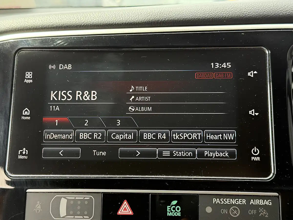 Used 2019 Mitsubishi Outlander Grey - Interior and Exterior details 17