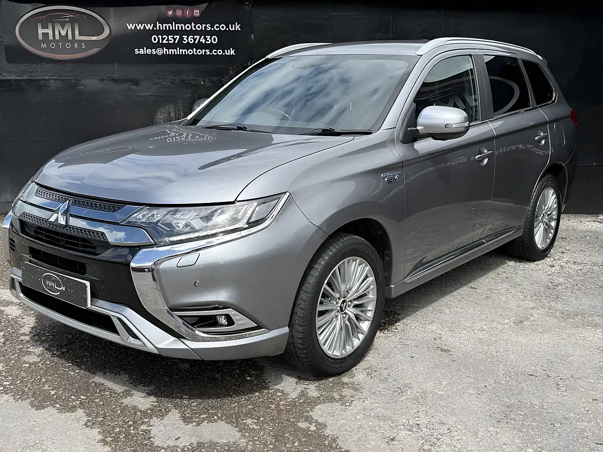 Used 2019 Mitsubishi Outlander Grey - Interior and Exterior details 2
