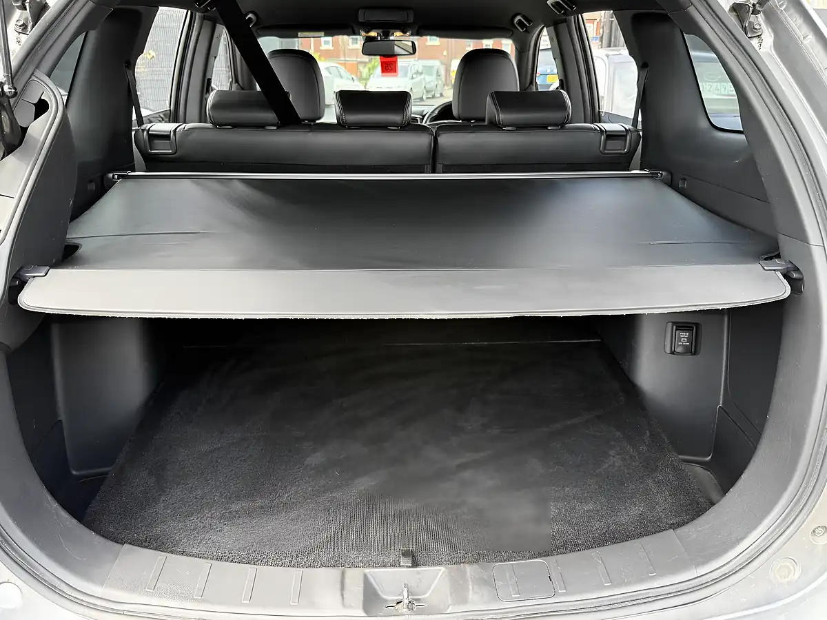 Used 2019 Mitsubishi Outlander Grey - Interior and Exterior details 20