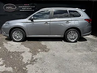 Used 2019 Mitsubishi Outlander Grey - Interior and Exterior details 3