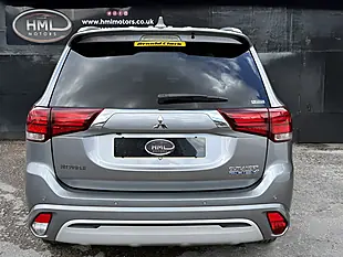 Used 2019 Mitsubishi Outlander Grey - Interior and Exterior details 8