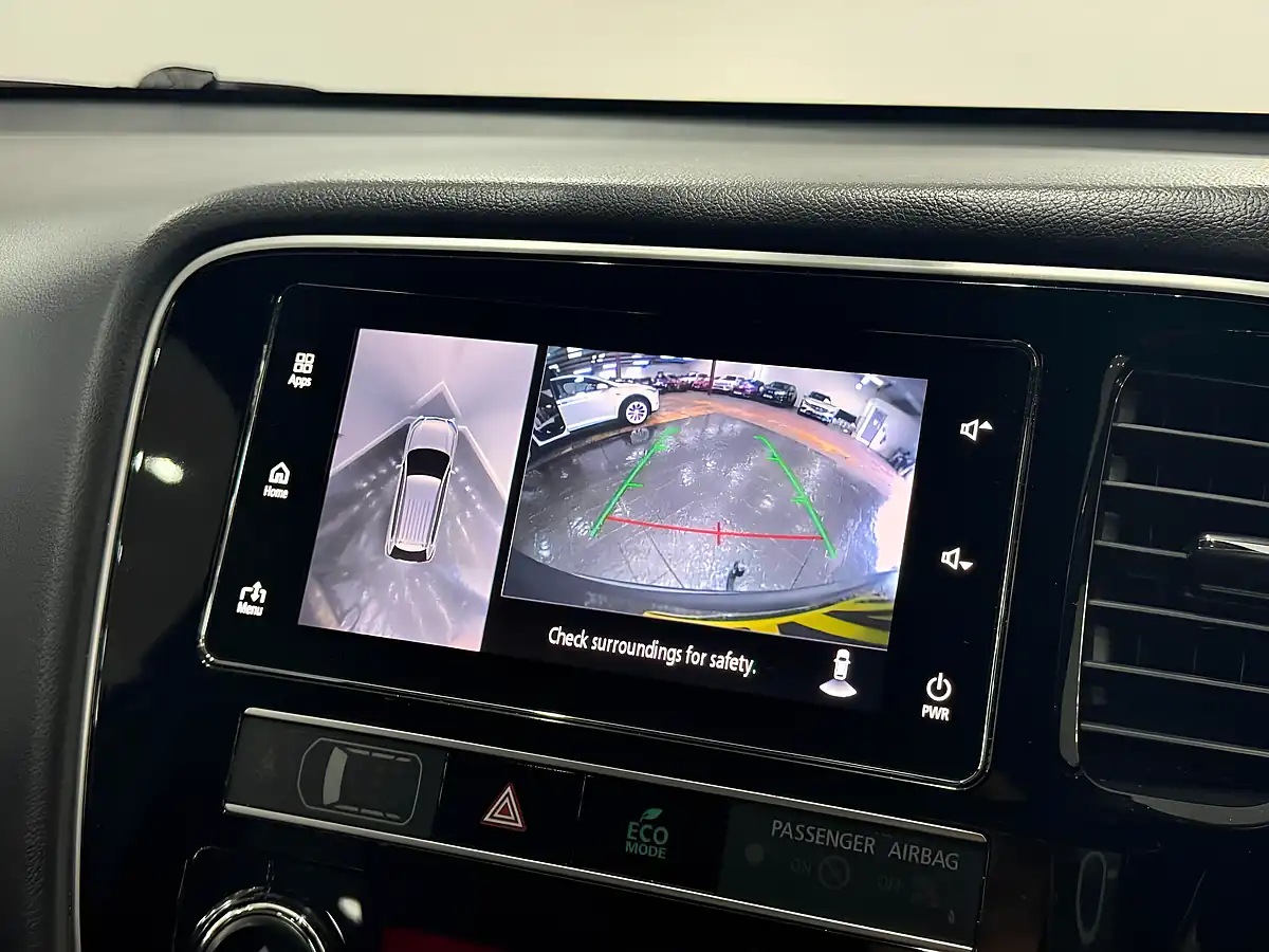 Used 2019 Mitsubishi Outlander Grey - Interior and Exterior details 12