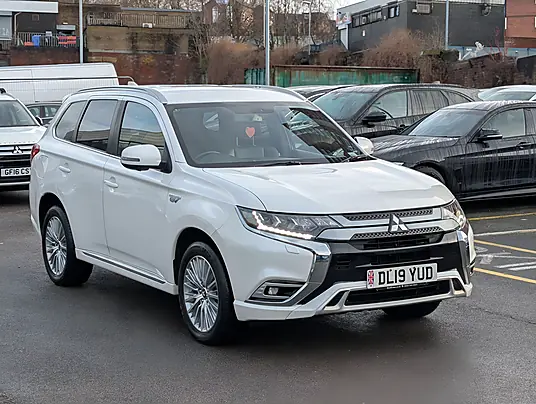 2019 Mitsubishi Outlander 2.4h TwinMotor
