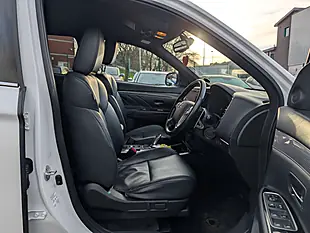 Used 2019 Mitsubishi Outlander - Interior and Exterior details 12