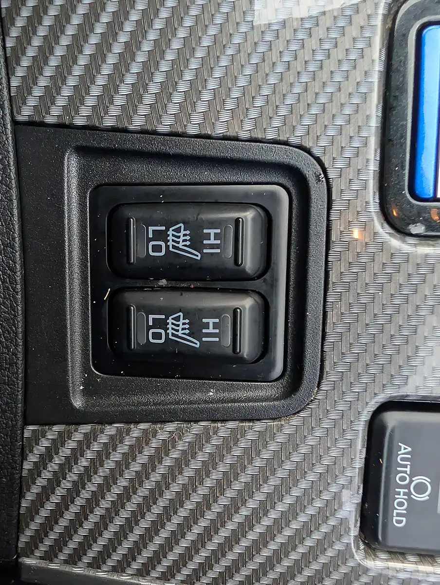Used 2019 Mitsubishi Outlander - Interior and Exterior details 19