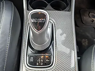 Used 2019 Mitsubishi Outlander - Interior and Exterior details 9