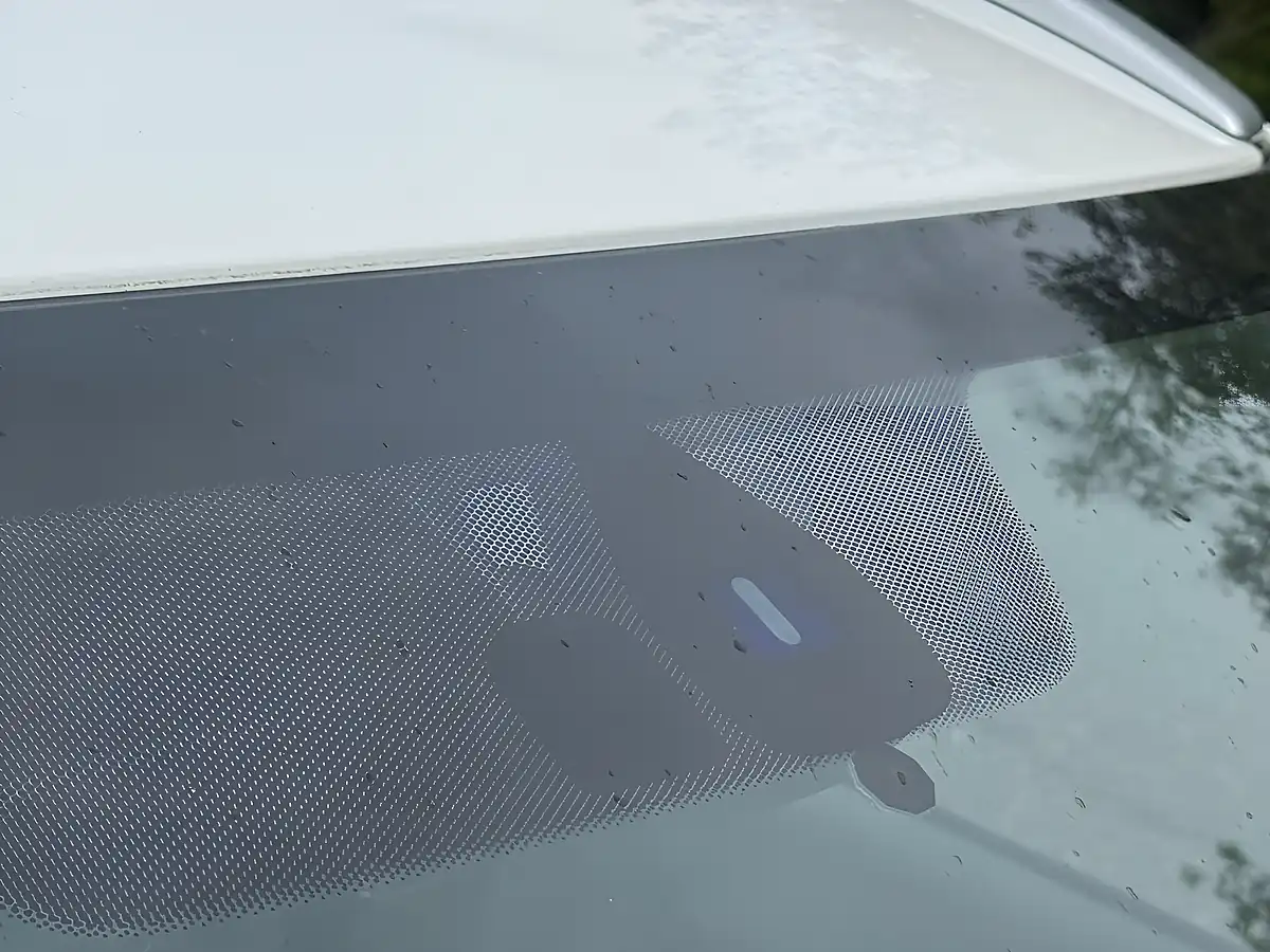 Used 2019 Mitsubishi Outlander Juro White - Interior and Exterior details 12