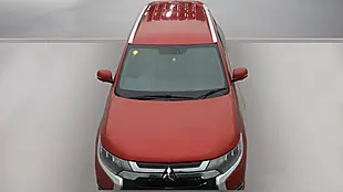 Used 2019 Mitsubishi Outlander Red - Interior and Exterior details 11