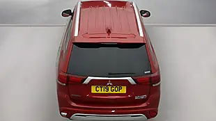 Used 2019 Mitsubishi Outlander Red - Interior and Exterior details 13
