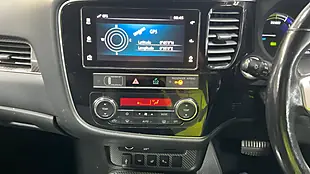 Used 2019 Mitsubishi Outlander Red - Interior and Exterior details 16