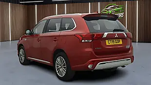 Used 2019 Mitsubishi Outlander Red - Interior and Exterior details 7