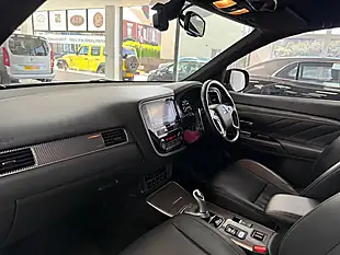Used 2019 Mitsubishi Outlander Twinmotor Brown - Interior and Exterior details 15