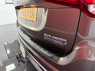 Used 2019 Mitsubishi Outlander Twinmotor Brown - Interior and Exterior details 8