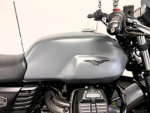 Used 2019 Moto Guzzi V7 Iii Stone Stone Grey - Interior and Exterior details 10