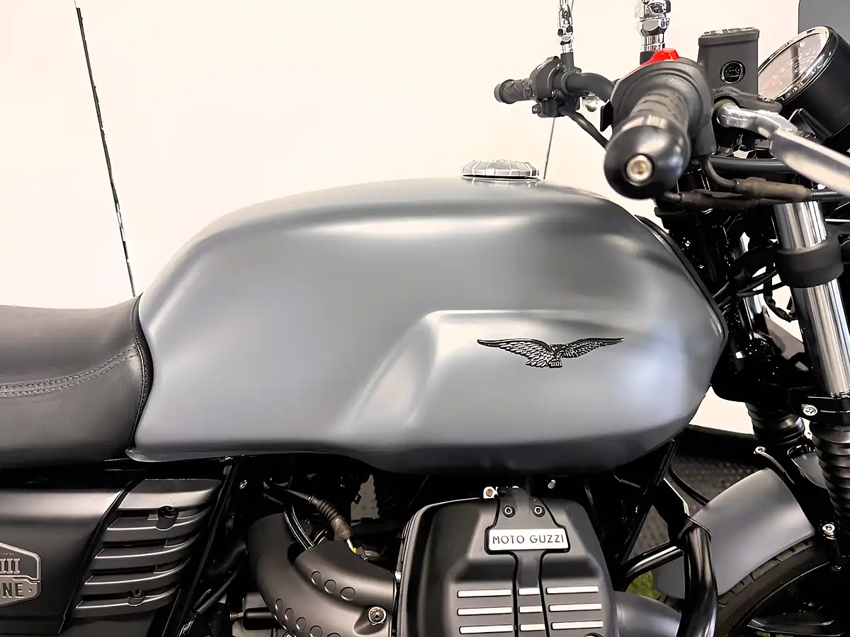 Used 2019 Moto Guzzi V7 Iii Stone Stone Grey - Interior and Exterior details 10