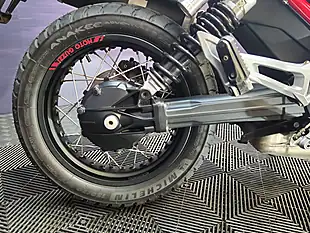 Used 2019 Moto Guzzi V85 Tt Yellow - Interior and Exterior details 10