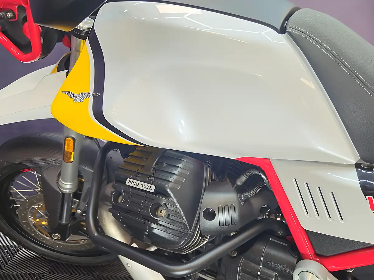 Used 2019 Moto Guzzi V85 Tt Yellow - Interior and Exterior details 12
