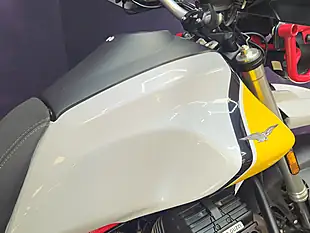 Used 2019 Moto Guzzi V85 Tt Yellow - Interior and Exterior details 13