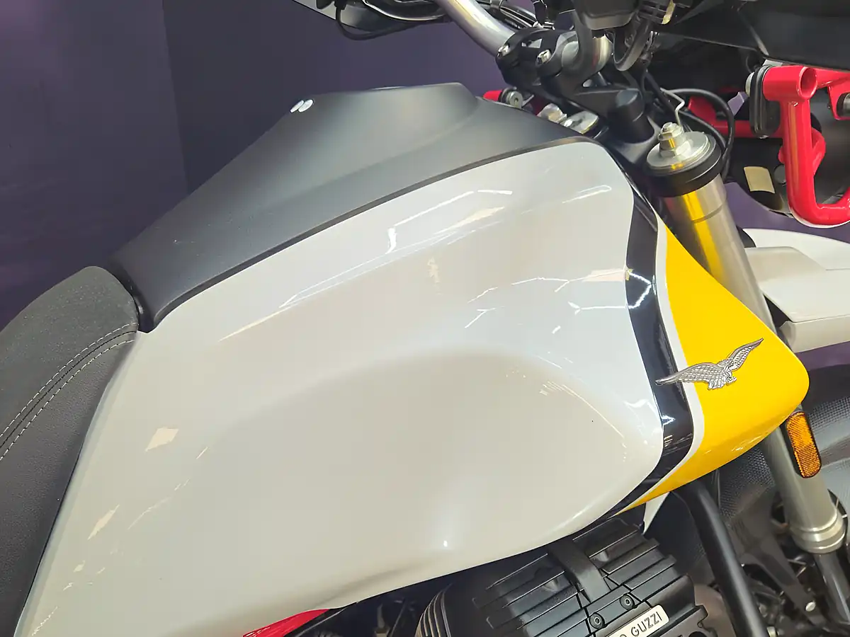 Used 2019 Moto Guzzi V85 Tt Yellow - Interior and Exterior details 13