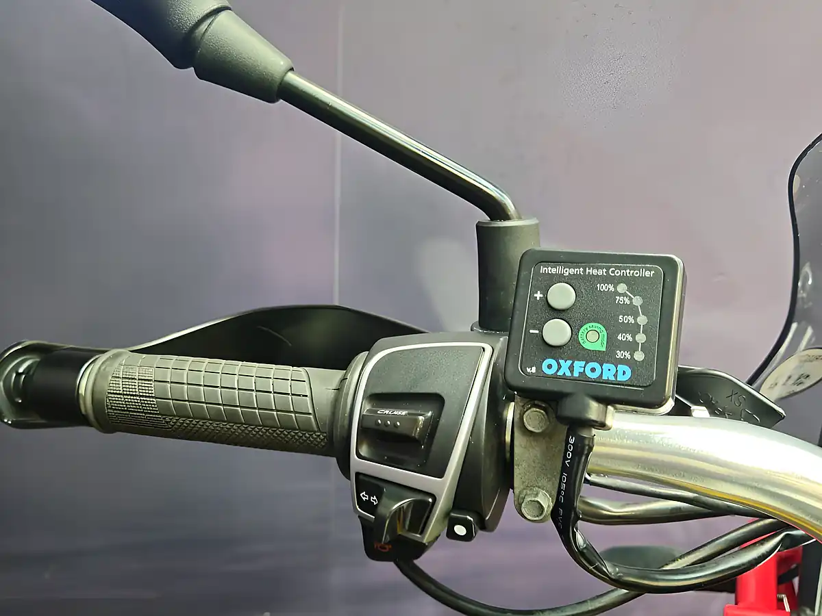 Used 2019 Moto Guzzi V85 Tt Yellow - Interior and Exterior details 14