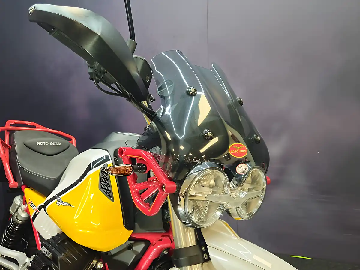 Used 2019 Moto Guzzi V85 Tt Yellow - Interior and Exterior details 15