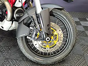 Used 2019 Moto Guzzi V85 Tt Yellow - Interior and Exterior details 17