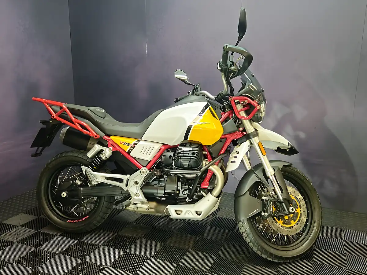 Used 2019 Moto Guzzi V85 Tt Yellow - Interior and Exterior details 20