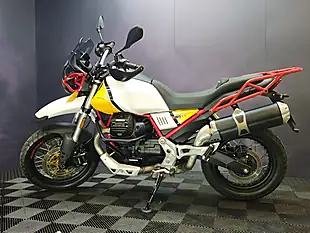 Used 2019 Moto Guzzi V85 Tt Yellow - Interior and Exterior details 3