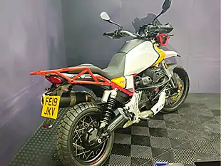 Used 2019 Moto Guzzi V85 Tt Yellow - Interior and Exterior details 7