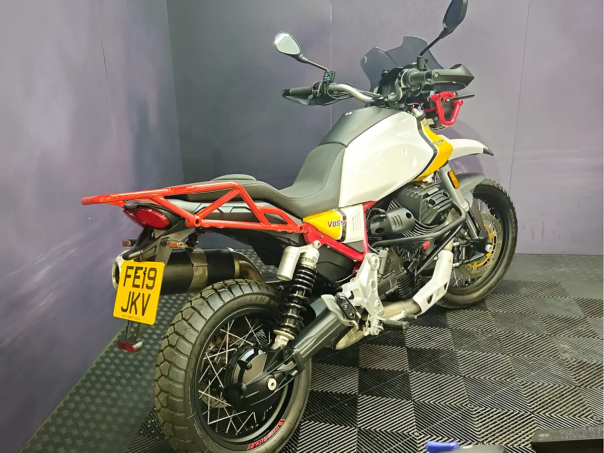Used 2019 Moto Guzzi V85 Tt Yellow - Interior and Exterior details 7