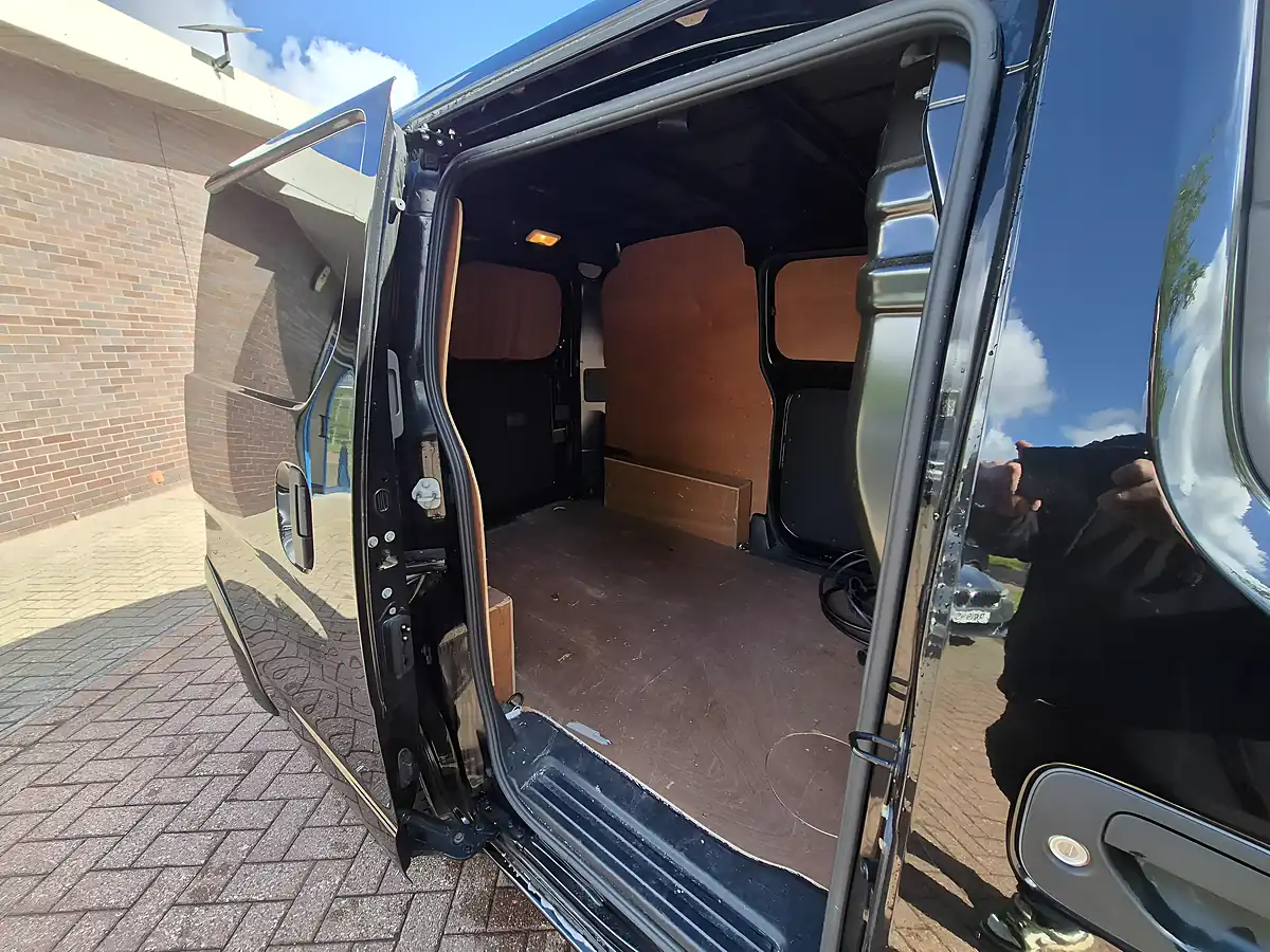 Used 2019 Nissan e-NV200 Acenta Black - Interior and Exterior details 16