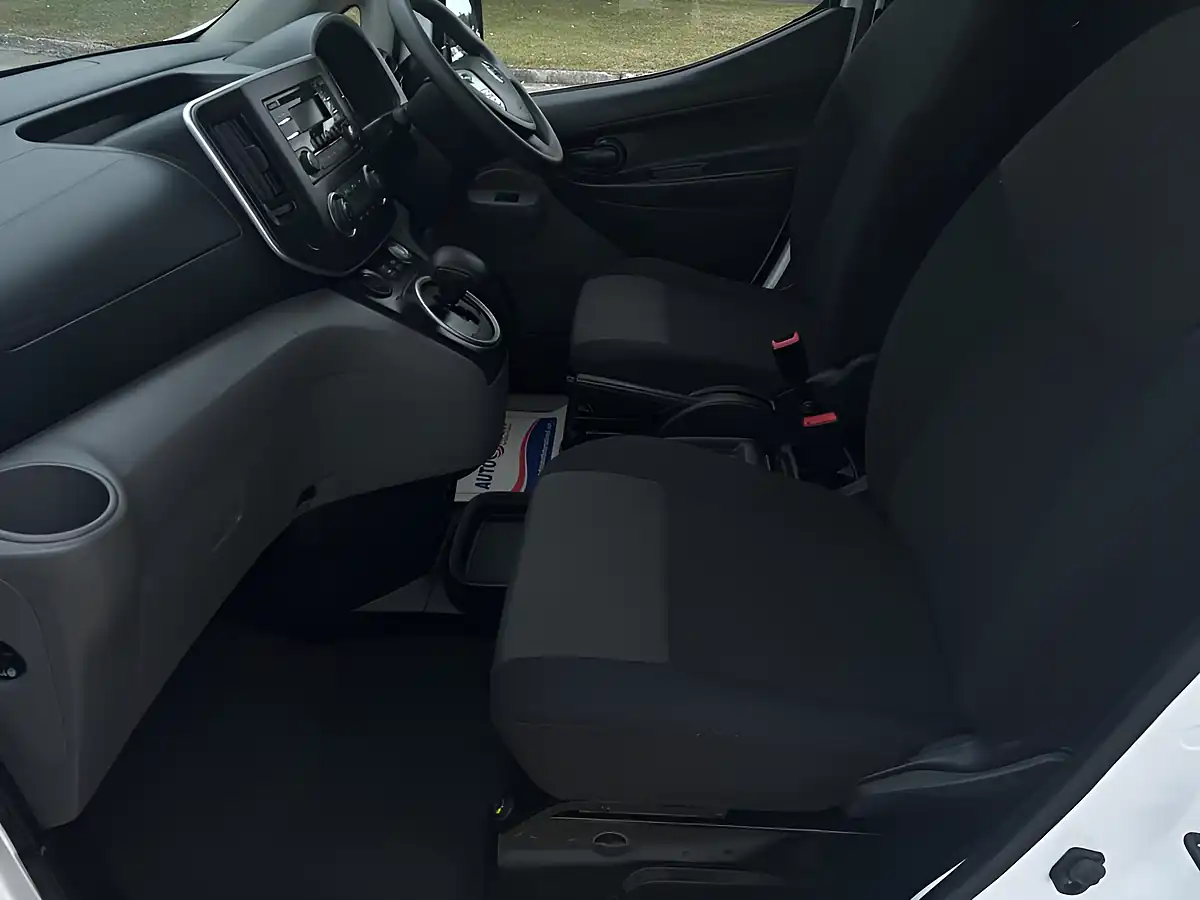 Used 2019 Nissan E-NV200 Acenta White - Interior and Exterior details 14
