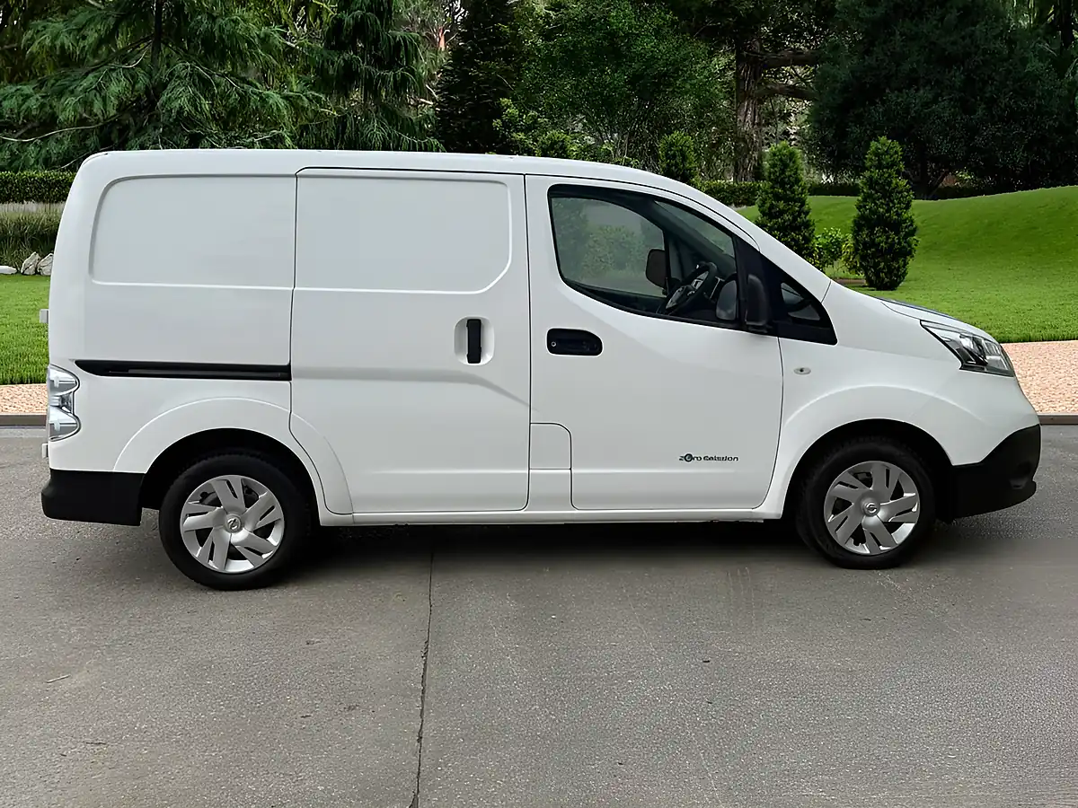 Used 2019 Nissan E-NV200 Acenta White - Interior and Exterior details 4