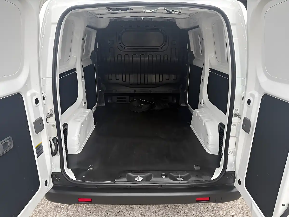 Used 2019 Nissan E-NV200 Acenta White - Interior and Exterior details 7