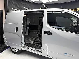 Used 2019 Nissan e-NV200 Tekna Silver - Interior and Exterior details 11
