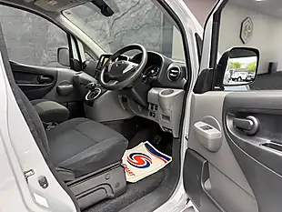 Used 2019 Nissan e-NV200 Tekna Silver - Interior and Exterior details 12