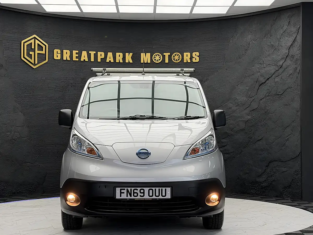Used 2019 Nissan e-NV200 Tekna Silver - Interior and Exterior details 2