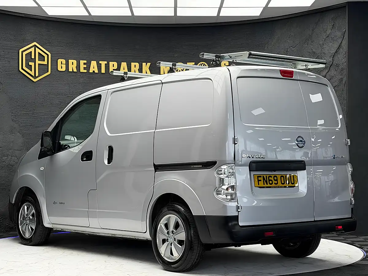 Used 2019 Nissan e-NV200 Tekna Silver - Interior and Exterior details 5