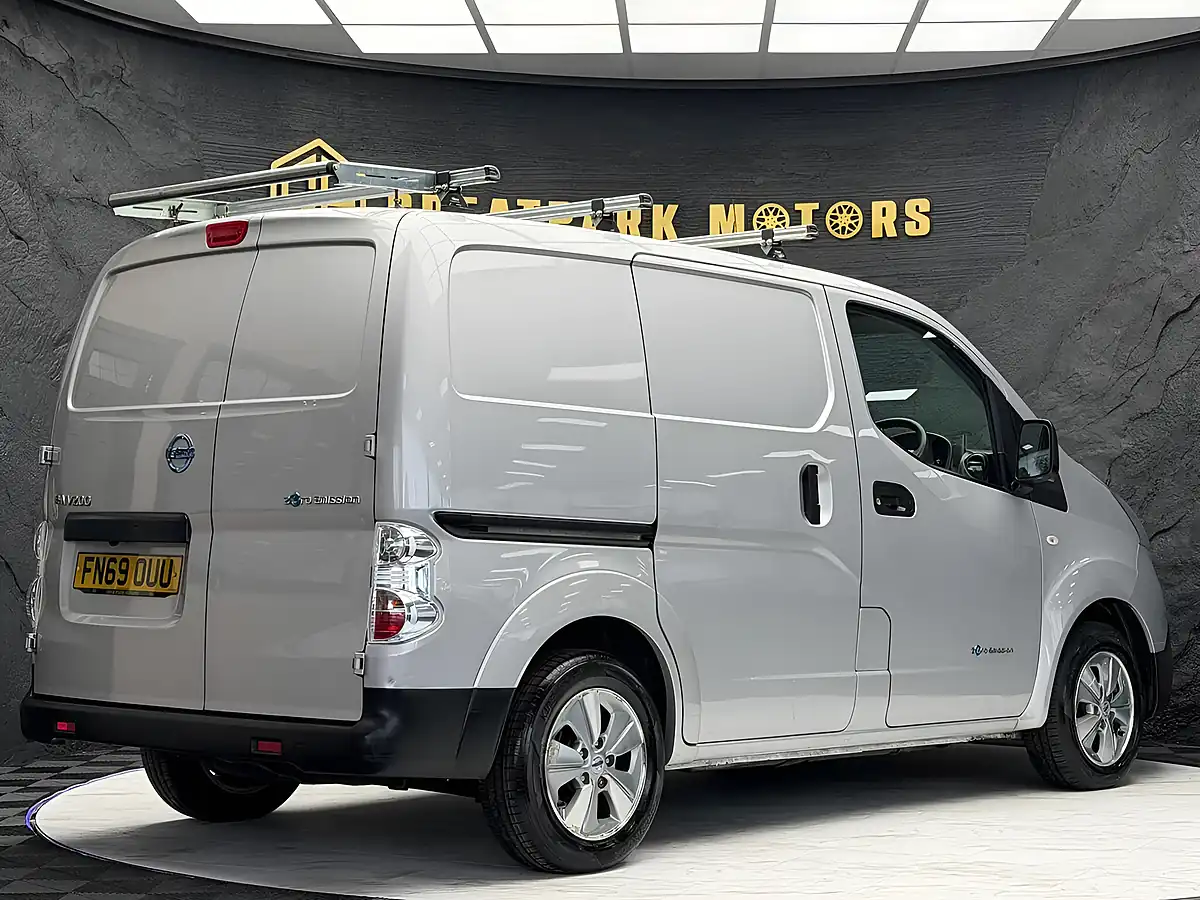 Used 2019 Nissan e-NV200 Tekna Silver - Interior and Exterior details 7